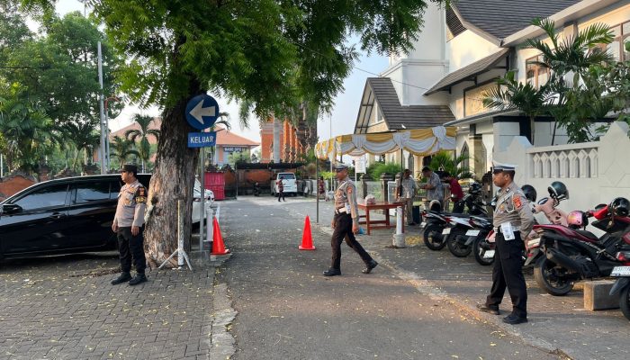 Polres Bandara Ngurah Rai Lakukan Pengamanan Giat Ibadah Minggu Gereja Ekklesia