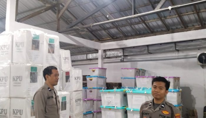 Pam di Gudang Logistik KPU Kota Denpasar, Pastikan Keamanan Pasca Pencoblosan