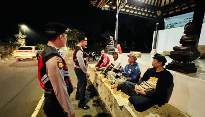 Jaga Situasi Tetap Kondusif Pasca Sidang Pleno Pemilukada 2024 Di Kantor KPUD Bangli Personil Sat Samapta Polres Bangli Tingkatkan penggelaran Blue Light dI malam hari