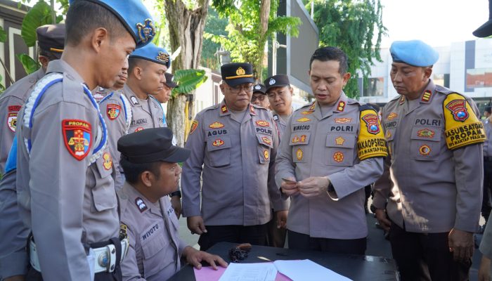 Wakapolrestabes Surabaya Pimpin Langsung Pemeriksaan Senjata Api Anggota