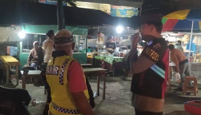 PATROLI BLUE LIGHT POLSEK SUSUT MELAKSANAKAN PATROLI UNTUK MENCEGAH DAN ANTISIPASI KEJAHATAN DI MALAM HARI
