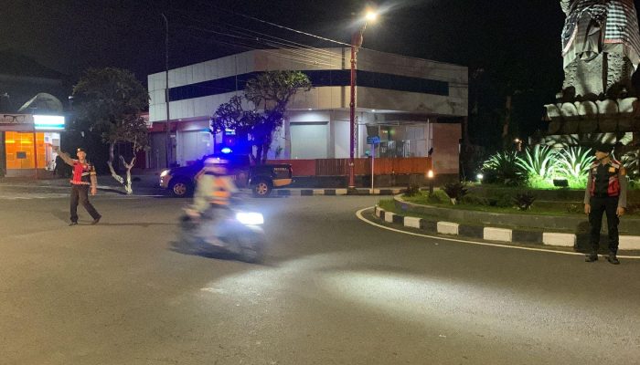 Ciptakan Situasi Tetap Kondusif menjelang Pemilukada 2024 Personil Sat Samapta Polres Bangli Tingkatkan penggelaran Blue Light dI malam hari