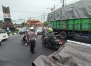 Wujud Pelayanan Kepada Masyarakat di Pagi Hari, Personil Polsek Bangli Laksanakan Pengaturan