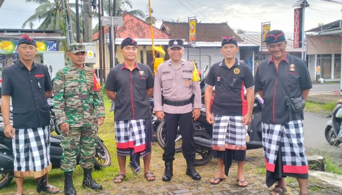 Bhabinkamtibkas Hadiri Kegiatan Pelantikan Kepala Lingkungan Se-Kelurahan Cempaga Bangli