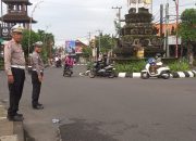 Beri Pelayanan Kepada Masyarakat di Pagi Hari, Personil Polsek Bangli Laksanakan Pengaturan