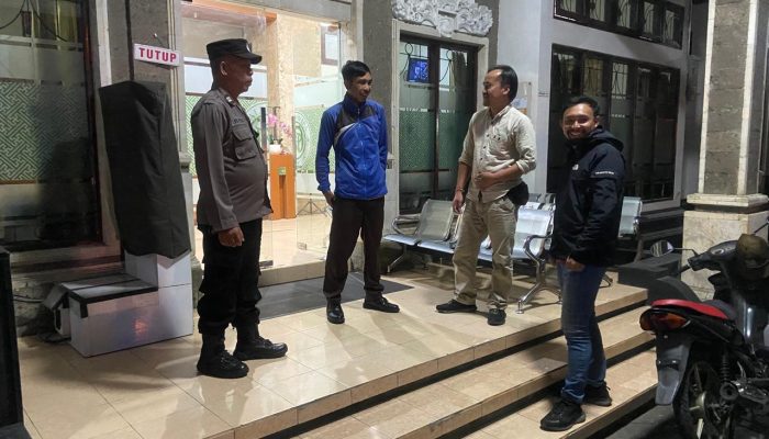 POLSEK KINTAMANI MELAKSANAKAN KEGIATAN PATROLI BLUE LIGHTJAGA KAMTIBMAS TETAP KONDUSIF DIMALAM HARI