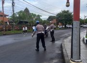 Antisipasi Kegiatan Masyarakat Dipagi Hari Personil Polsek Bangli Laksanakan Pengaturan Simpang Empat Bangli