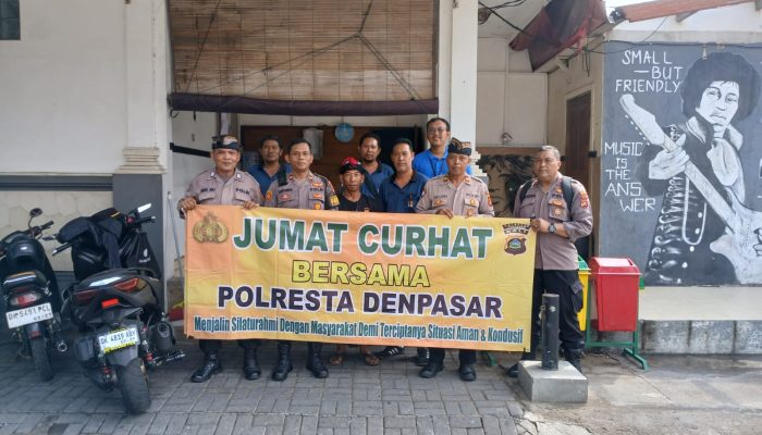 Jum’at Curhat Polresta Denpasar di Pos Satgas Pantai Legian, Ajak Masyarakat Jaga Kamtibmas