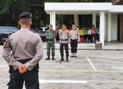 Pastikan Keamanan Wilayah, Kapolsek Densel Pimpin Apel Gelar Pasukan Pengamanan Malam Tahun Baru 2025