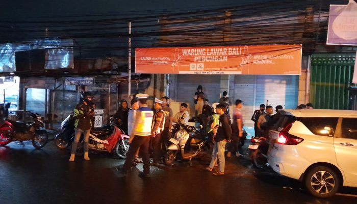 Polsek Densel Intensifkan Blue Light Patrol dalam Mencegah Gangguan Kamtibmas dan Antisipasi Bencana Alam