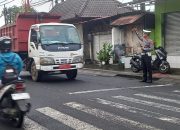 Wujud Pelayanan Masyarakat di Pagi Hari, Personil Polsek Bangli Laksanakan Pengaturan