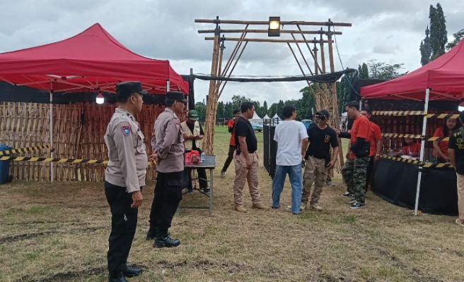Polresta Denpasar, Polsek Dentim, Linmas, dan Pecalang Pastikan Keamanan Moto Riot Show di Renon