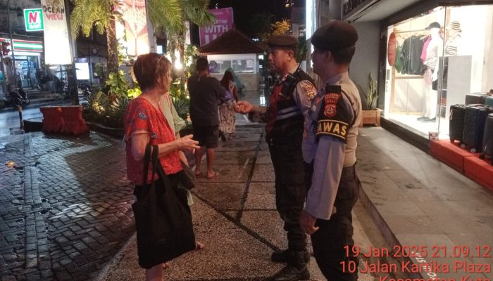 Lakukan Himbauan Kamtibmas Kepada Masyarakat Dan Wisatawan Malalui Patroli KRYD