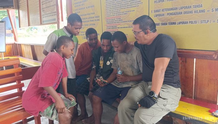 Wakaops Damai Cartenz-2025 Berbagi Keceriaan dengan Anak-Anak Yalimo