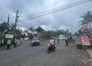 Personil Polsek Bangli Laksanakan Pengaturan Arus Lalulintas Antisipasi Kunjungan Wisatawan