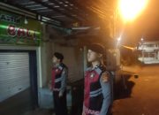 Antisipasi Gangguan Kamtibmas Pada Malam Hari, Personil Samapta Polres Bangli Lakukan Patroli Malam di Areal Pertokoan Pasar Kidul Bangli