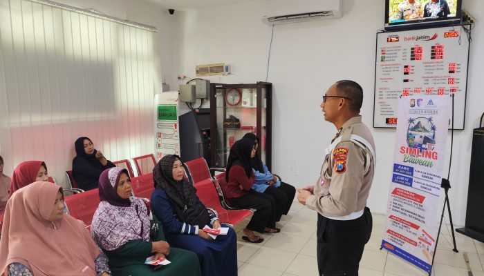 Polres Gresik Berikan Layanan Prima untuk Masyarakat Bawean, Kirim Layanan Bus SIM Keliling
