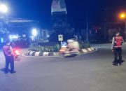 Sat Samapta Laksanakan Gatur dan Pergelaran Blue Light Randis R4 di Pusat Keramaian Malam Di Kota Bangli Demi Kenyamanan Dan Kelancaran Arus Lalu lintas Pada Malam.