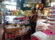 Unit Intelkam Monitoring Ketersediaan Stock dan Harga Sembako di Pasar Kidul 5 Unit Intelkam Monitoring Ketersediaan Stock dan Harga Sembako di Pasar Kidul