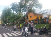 Personil Polres Bangli Laksanakan Pengaturan, Pelayanan masyarakat di pagi hari 6 Personil Polres Bangli Laksanakan Pengaturan, Pelayanan masyarakat di pagi hari