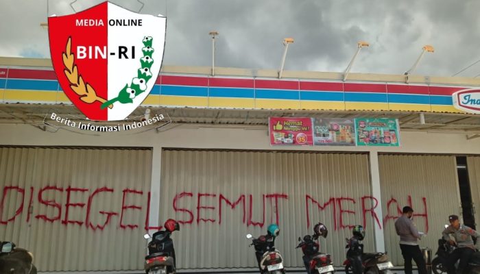 Dua Indomaret Kendari Di Segel Semut Merah, Karena Dekat Dengan Pasar Tradisional.