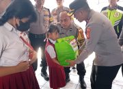 Bhakti Sosial Tahap ke -3, Polsek Dentim Konsisten Bantu Warga yang Membutuhkan 7 Bhakti Sosial Tahap ke -3, Polsek Dentim Konsisten Bantu Warga yang Membutuhkan