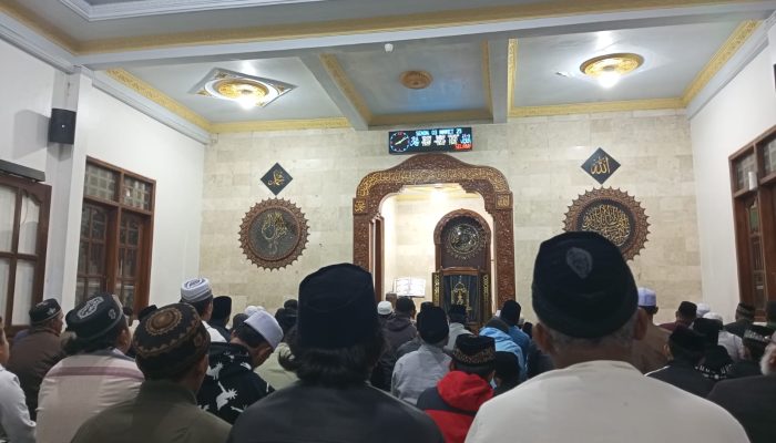 Pawas Polsek Kintamani Pimpin Pengamanan Sholat Tarawih Untuk Menjaga Kamtibmas Tetap Kondusif Selama Bulan Suci Ramadhan 1446 H. Tahun 2025