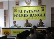 Polres Bangli Gelar Pembinaan Etika Profesi Polri untuk Pencegahan Perilaku Menyimpang dan Pelanggaran Anggota Polri 10 Polres Bangli Gelar Pembinaan Etika Profesi Polri untuk Pencegahan Perilaku Menyimpang dan Pelanggaran Anggota Polri