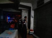 Antisipasi Gangguan Kamtibmas Pada Malam Hari, Personil Samapta Polres Bangli Lakukan Patroli Malam di Areal Pertokoan Pasar Kidul Bangli. 8 Antisipasi Gangguan Kamtibmas Pada Malam Hari, Personil Samapta Polres Bangli Lakukan Patroli Malam di Areal Pertokoan Pasar Kidul Bangli.