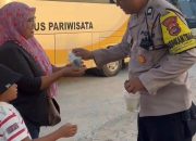 Berbagi Dengan Sesama, Polsek Denbar Polresta Denpasar Berikan Takjil Gratis Untuk Berbuka Puasa 13 Berbagi Dengan Sesama, Polsek Denbar Polresta Denpasar Berikan Takjil Gratis Untuk Berbuka Puasa