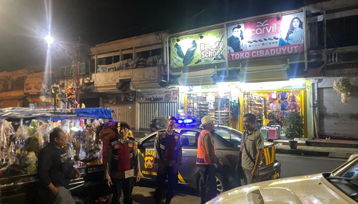 Jaga Situasi Tetap Kondusif, Polsek Bangli Intensifkan Kegiatan Blue Light Patrol