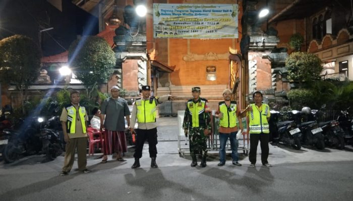 Beri Rasa Aman Bagi Umat Muslim, Polisi Lakukan Pengamanan Jaga Kekhusyukan Sholat Tarawih