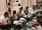 Polres Bangli Gelar Buka Puasa Bersama dengan Anak Yatim dan Kaum Duafa di Mesjid Agung Bangli.