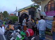 Kapolres Bangli Turun langsung Pantau Pengamanan Salat Tarawih di Mesjid Agung Bangli. 11 Kapolres Bangli Turun langsung Pantau Pengamanan Salat Tarawih di Mesjid Agung Bangli.