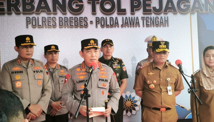 Kapolri Turun ke Posko Terpadu, Pastikan Kesiapan Personel Operasi Ketupat 2025