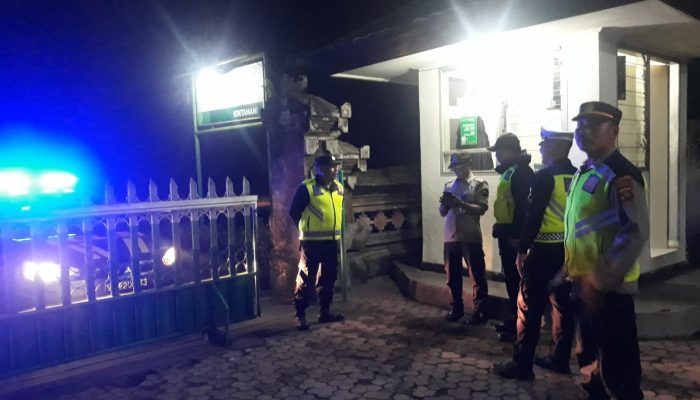 Personil Polsek Kintamani Melaksanakqn Kegiatan Patroli Blue Light Jaga Kamtibmas Tetap Kondusif di Malam Hari
